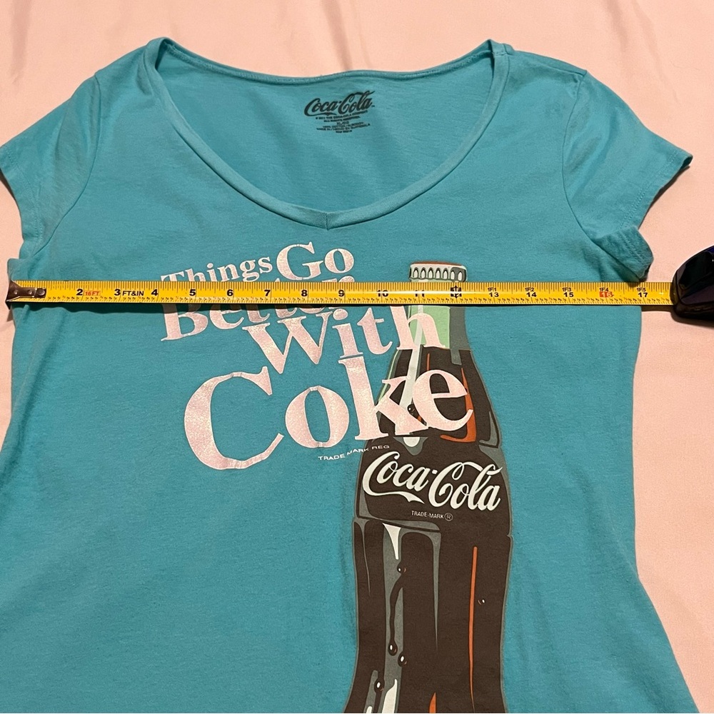 Coca Cola Women's Blue Graphic Tee~V-Neck~XL~100% Cotton - Picture 4 of 6